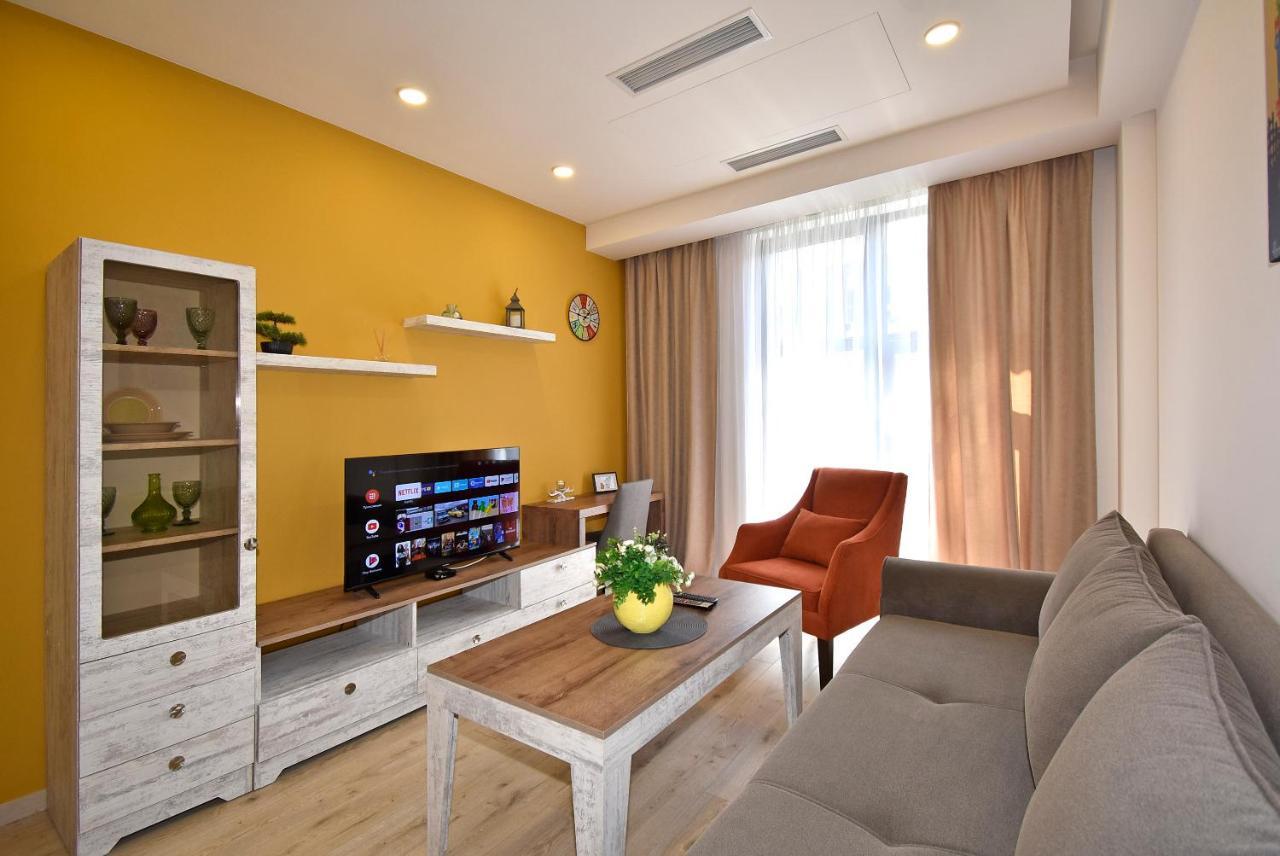 Home4You Apartments On Koghbatsi Yerevan Exterior photo